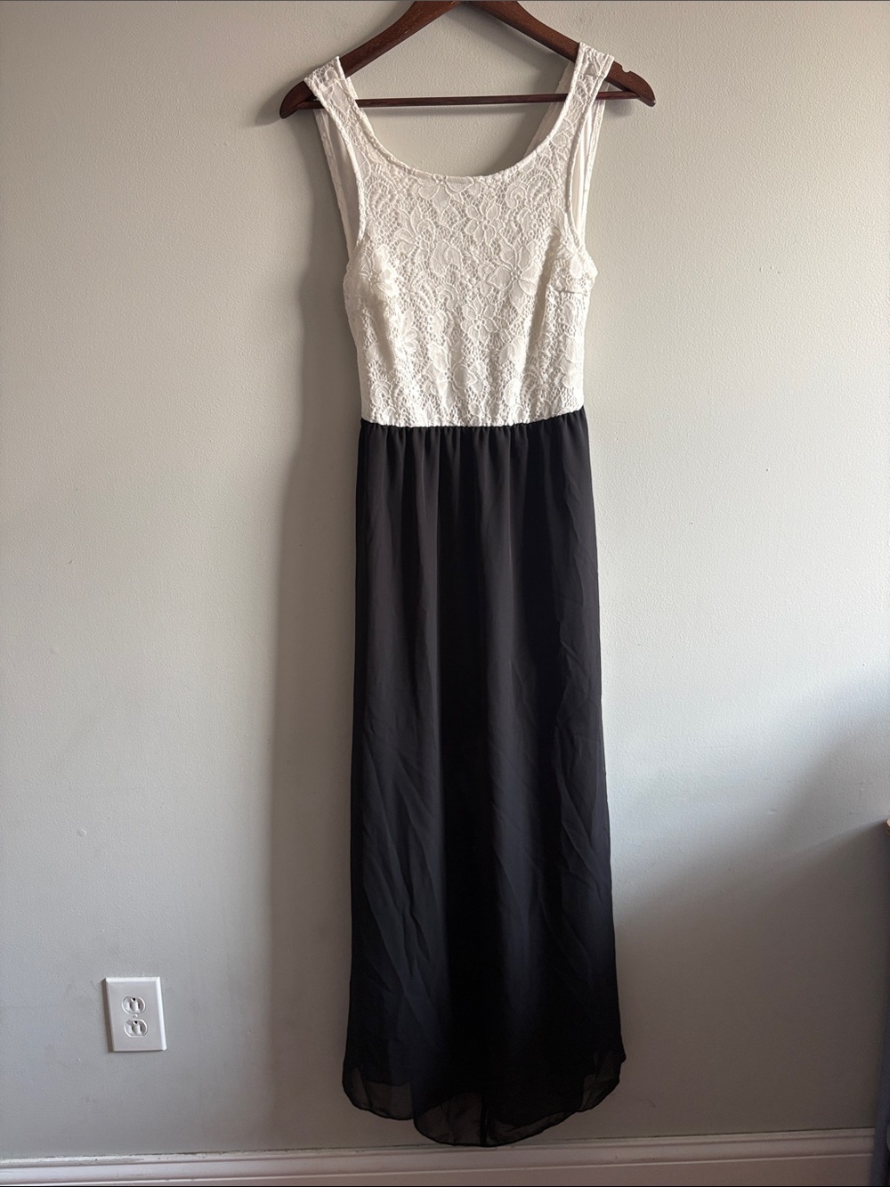 Go Coco Black White Lace Chiffon Maxi Dress Sleeveless Size L